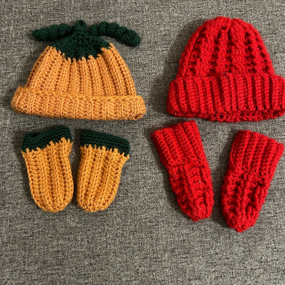 🌺 Handmade Kids Knit Hat and Mittens Set - Red and Orange
